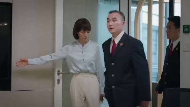 小三仗着宠爱到正房公司耍无赖，袁泉二话不说直接报警抓人