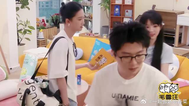 不愧是最美艺考生！田曦薇大眼睛+梨涡，笑起来太治愈了