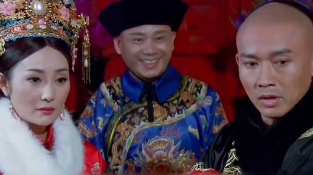 历史上就是偏心海兰珠吧