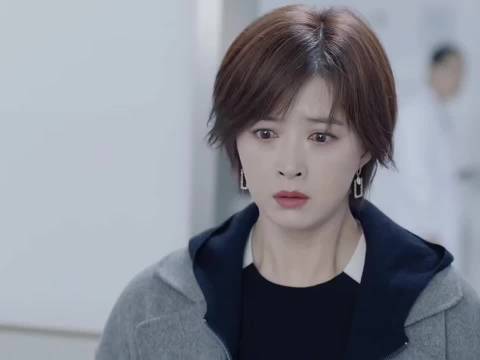 妈妈望子成龙的压力，每天逼着孩子学习，最终把孩子给彻底逼疯！