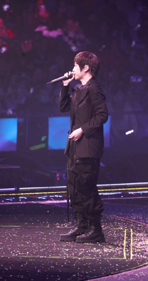 恒星之城演唱会在沪举行，陈信宏言承旭等众星闪耀