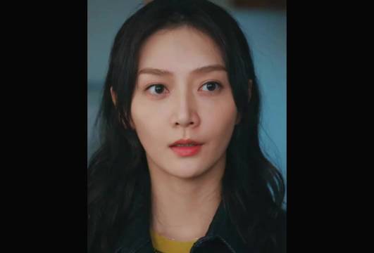 包总追美女，全程主打一个脸皮厚