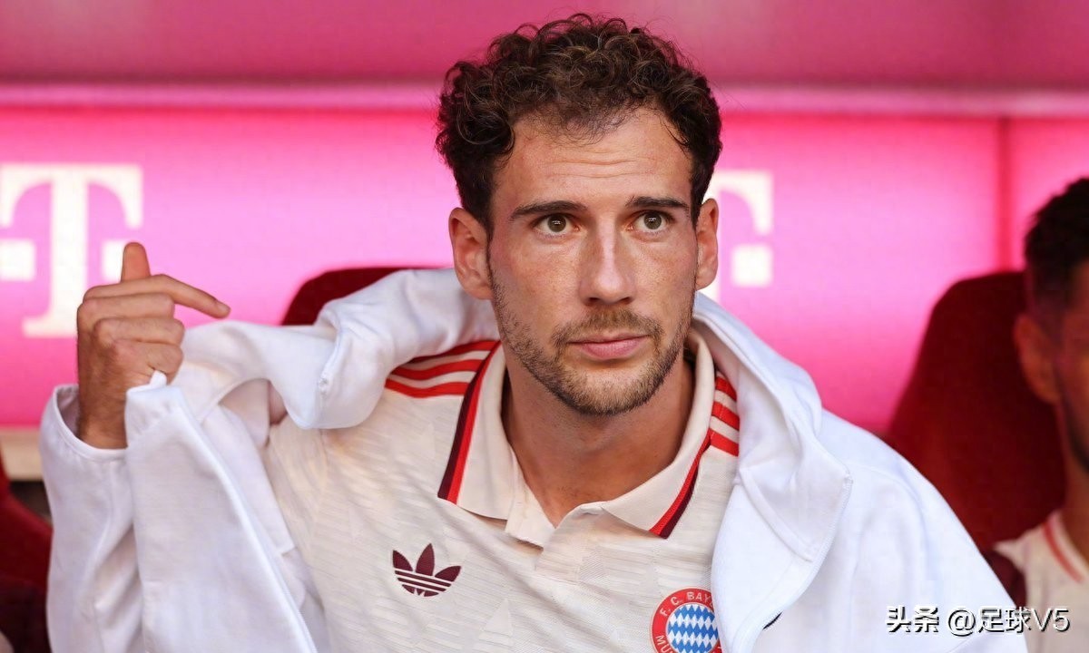 告别拜仁！30岁格雷茨卡免签在即，多队竞逐中场猛将