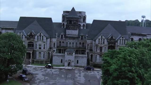 当你困在生活的囚笼里时，希望让你重获自由 肖申克的救赎