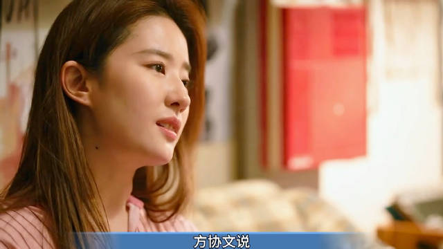 黄亦玫毫无防备将银行卡交给了方协文，导致她连50块的买画钱都掏不出