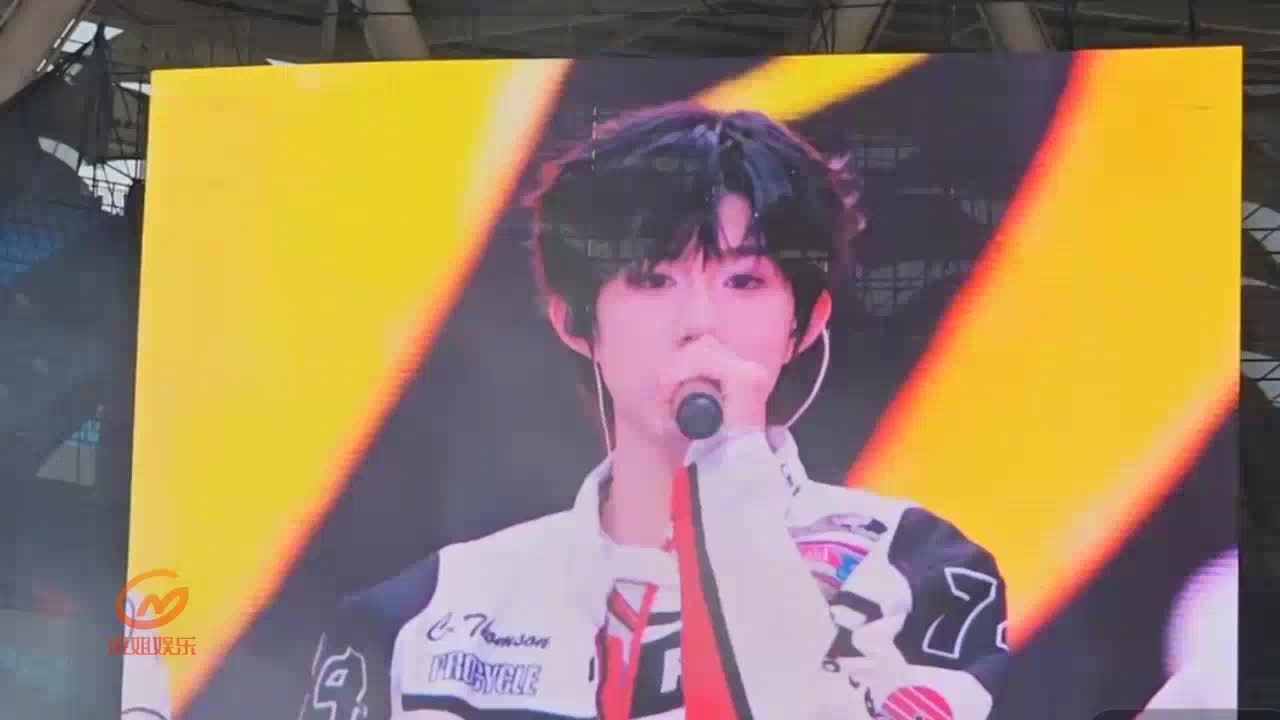 陈奕恒TF家族新年音乐会最后一天打招呼CUT 劳逸结合 好帅的机车手