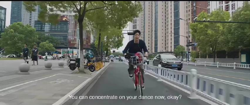 王一博主演电影《热烈》闪耀国际舞台， 见证中国青年精神