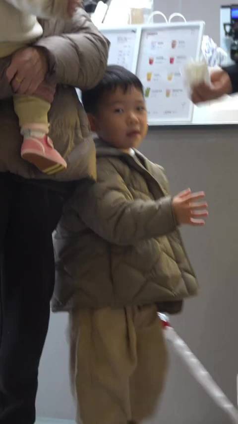 郑思维儿子好可爱