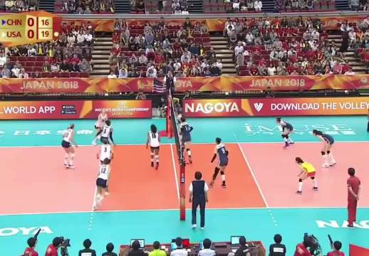 中国女排逆风翻盘，张常宁进攻大爆发