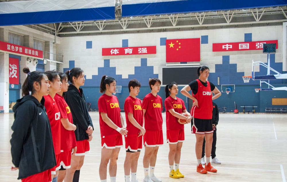 谁来替李梦？宫鲁鸣学乔帅搞女篮特训营 除张子宇他还能挑到谁？