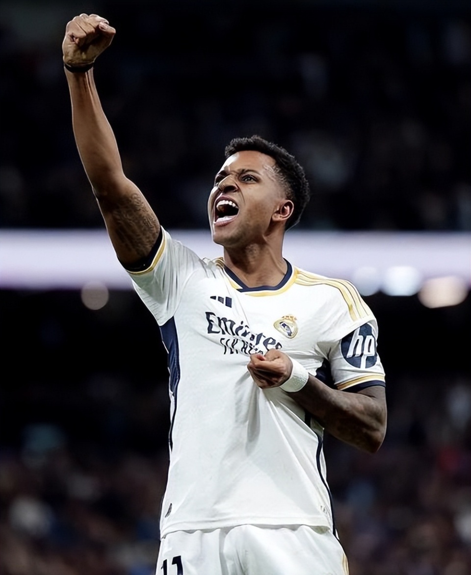 不信任之人反倒成了救星？皇马上演黑色幽默，阿隆索执教备受指责