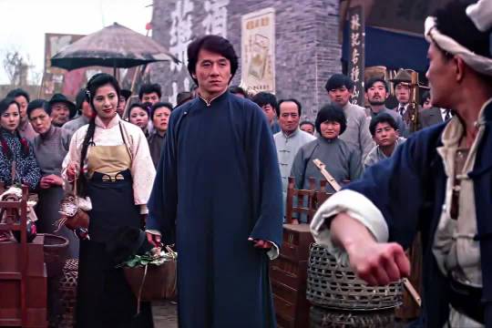 后来为了弥补遗憾，成龙大哥拍了霸王防脱洗发水