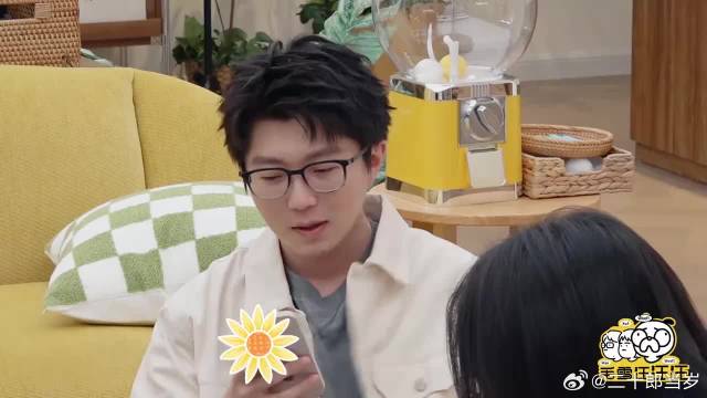 两人真谈了？张彬彬对毛晓彤表白，眼神绝对不清白！