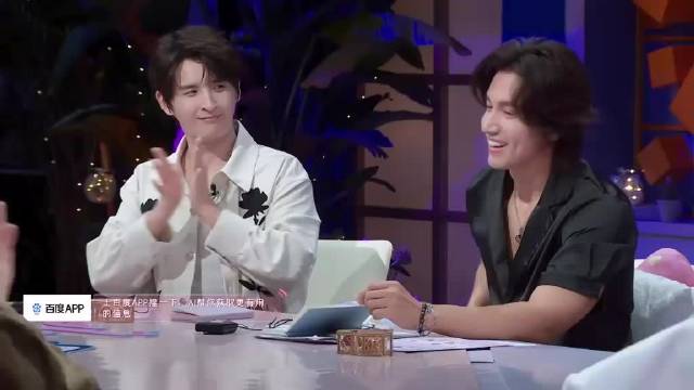 林依晨 言承旭两人跳舞，张纯烨看的嘴角压不住，像偶像剧走进现实