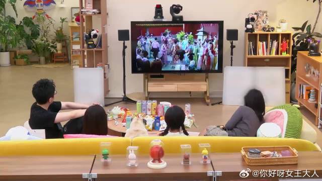 走红毯被泼一身热茶，颖儿话里全是阴阳怪气，绿茶本茶