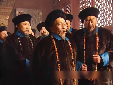 此时的鳌拜在索尼面前还是个小弟