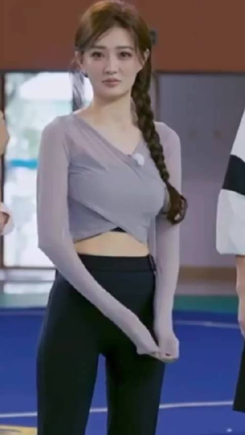 徐璐身材引热议，被指受白幼瘦审美影响