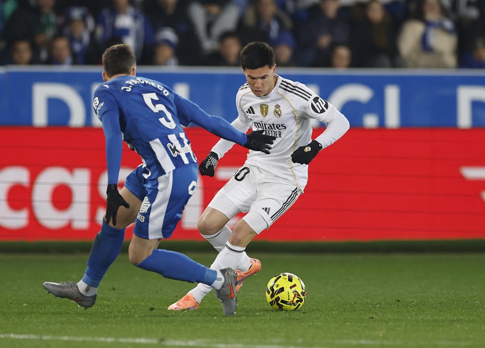 狠心！皇马为给“梅西接班人”腾位置硬扛压力，冬窗第一刀斩向所有租借传闻