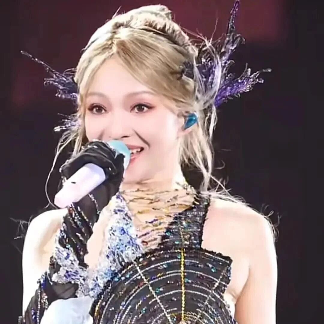 歌手出场费揭秘！薛之谦价格媲美林俊杰，老牌歌手打不过流量