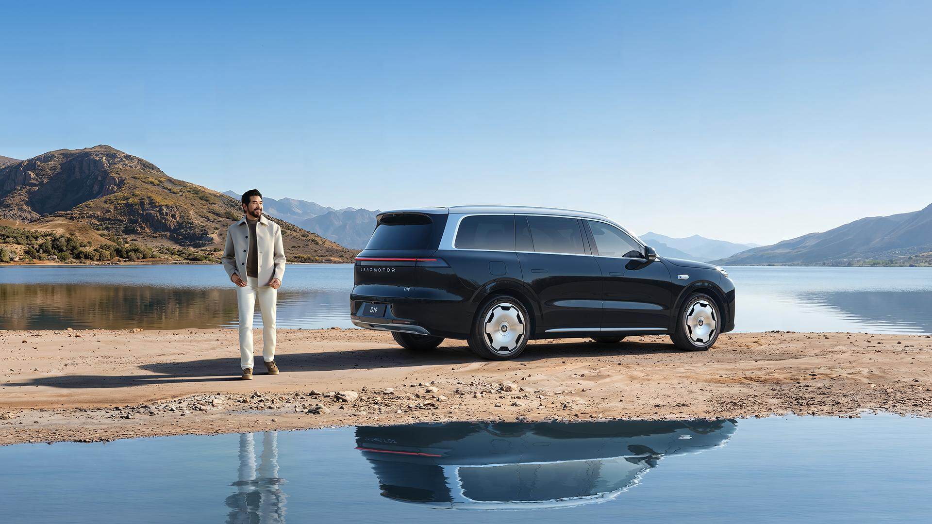 全域自研驱动“成本定价”，零跑十年开辟“第三条路径”