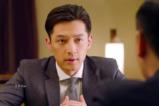 这绝对是一场顶级猎头的教科书式表演！