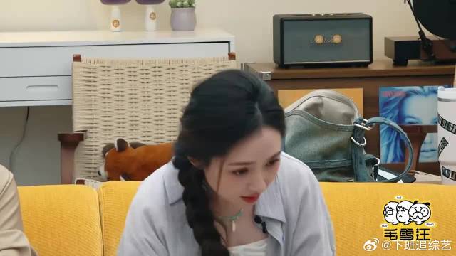 郭碧婷出手太阔，送李雪琴毛不易的礼物，能赚大钱！