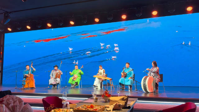 兄弟们 提前祝大家新年快乐