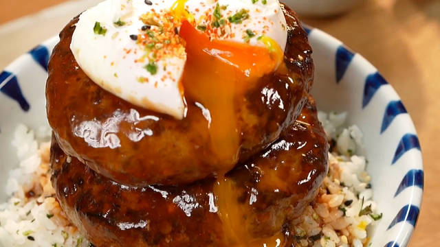 汉堡肉盖饭好吃到流泪浓郁多汁巨好吃