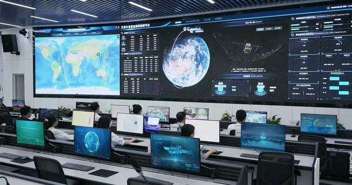推动AI在太空应用——探访“三体计算星座”指挥中心