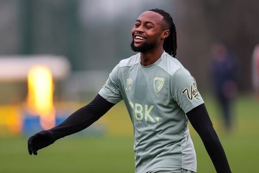 记者：在涉及塞门约未来的问题上，利物浦的名字很少出现