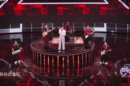 这个王安宇又帅又会唱