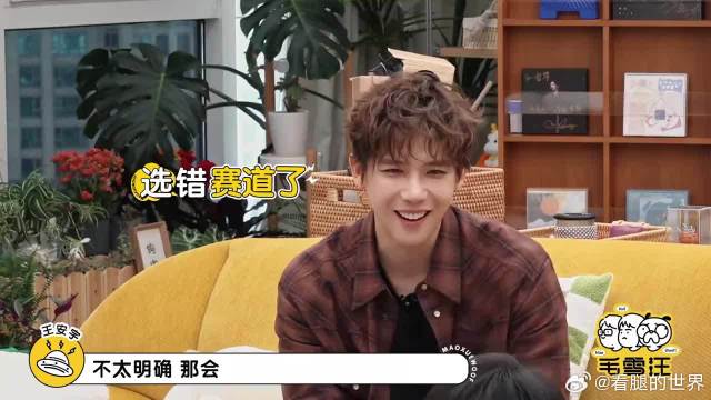 王安宇从小帅到大，看到高中视频，多少女生的暗恋男神