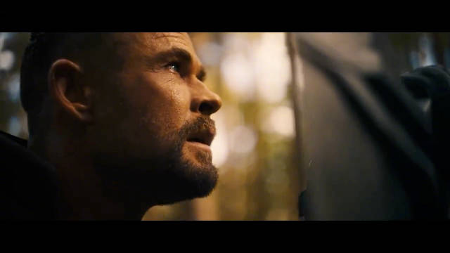 《复仇者联盟5》曝中字预告，雷神含泪祈祷2026年上映