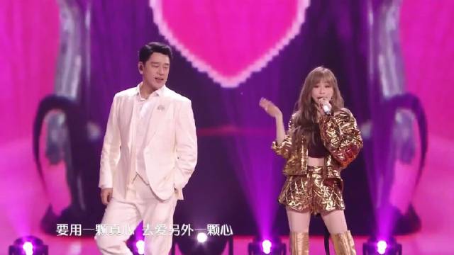 王耀庆王心凌湖南跨年合唱引爆欢乐