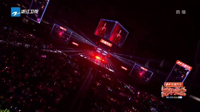 吉克隽逸浙江卫视跨年晚会开麦飙高音唱《破茧》