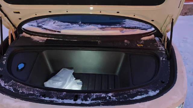 理想i6前备箱密封条设计优于同类车型