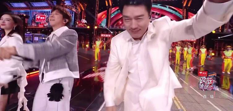 王耀庆带着全新四肢杀回湖南卫视了！