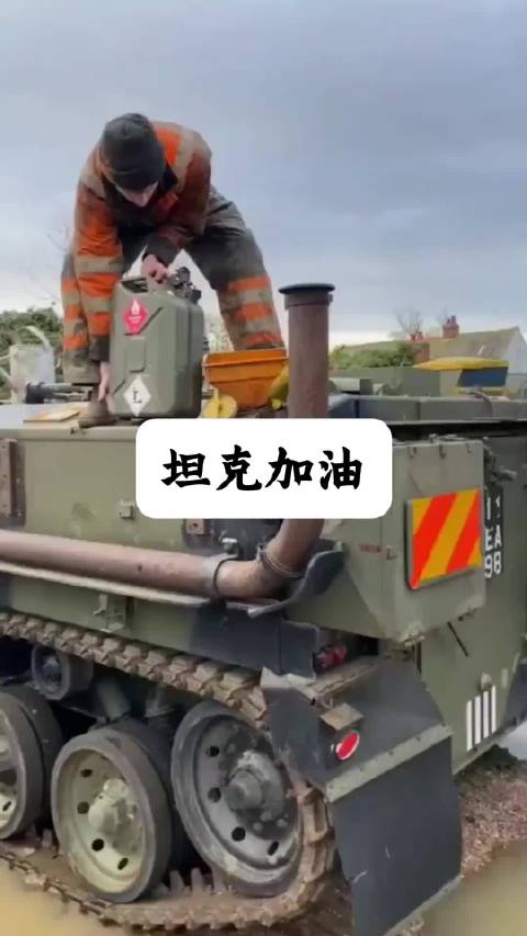 为何军用车大多都是柴油车，而不选新能源或者汽油？