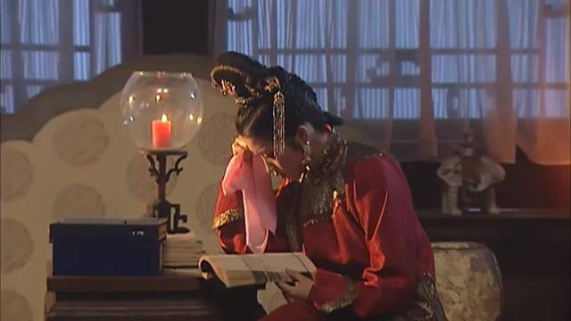 康熙王朝：皇帝与皇后深夜对话，揭露政治婚姻背后的辛酸与无奈！