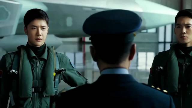 王一博《长空之王》诠释英雄风采