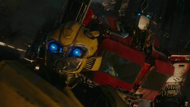 赛博坦沦陷汽车人散落银河系,擎天柱下令转战地球建基地