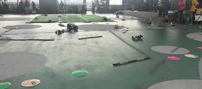 新年元旦，在观塘海旁，遭遇一场车模大赛，棒棒哒！