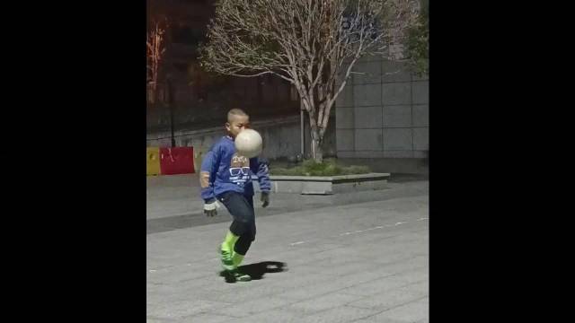 少年足球基本功惊艳全网，技术实力引国足对比|董路|海参|比赛|火线|评论_新浪新闻