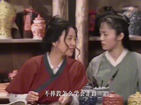 闫妮发文重提佟湘玉，二十年同福客栈情怀依旧