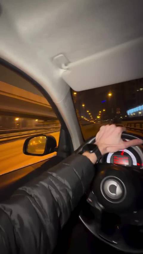 smart 451雪天漂移，小车也很有乐趣嘛