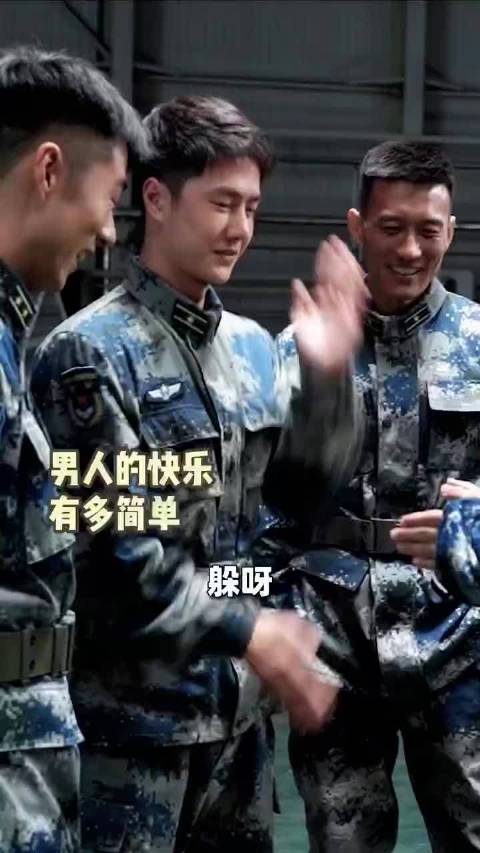 雷宇片场小快乐@UNIQ-王一博 王一博