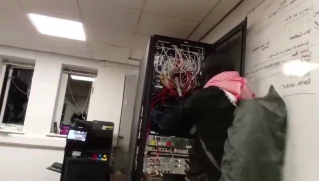 巴勒斯坦支持者袭击布伦顿航空工厂，抗议其向以色列供武