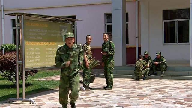 成长从来不是一步登天，而是 “今天比昨天好” 的坚持