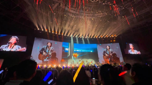 水木年华吕梁演唱会温情开唱，点亮英雄城市夜空