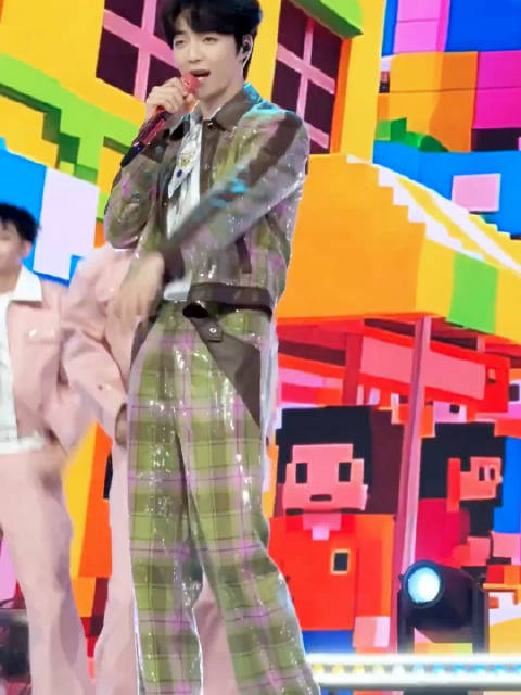 陈立农好六舞台首秀新歌《我爱你呢？》唱跳直拍